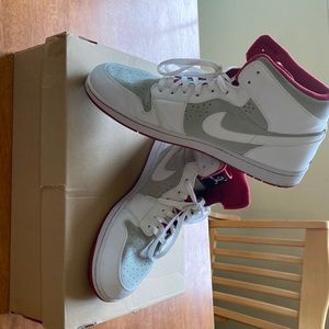 Nike Air Jordan, size 17 “HARE”